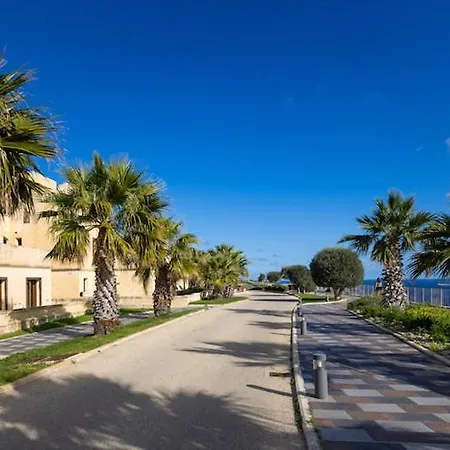 Fort Chambray Holiday Villas & Apartments Mgarr Extérieur photo