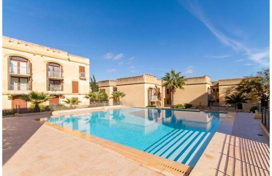 Villa Chambray & *