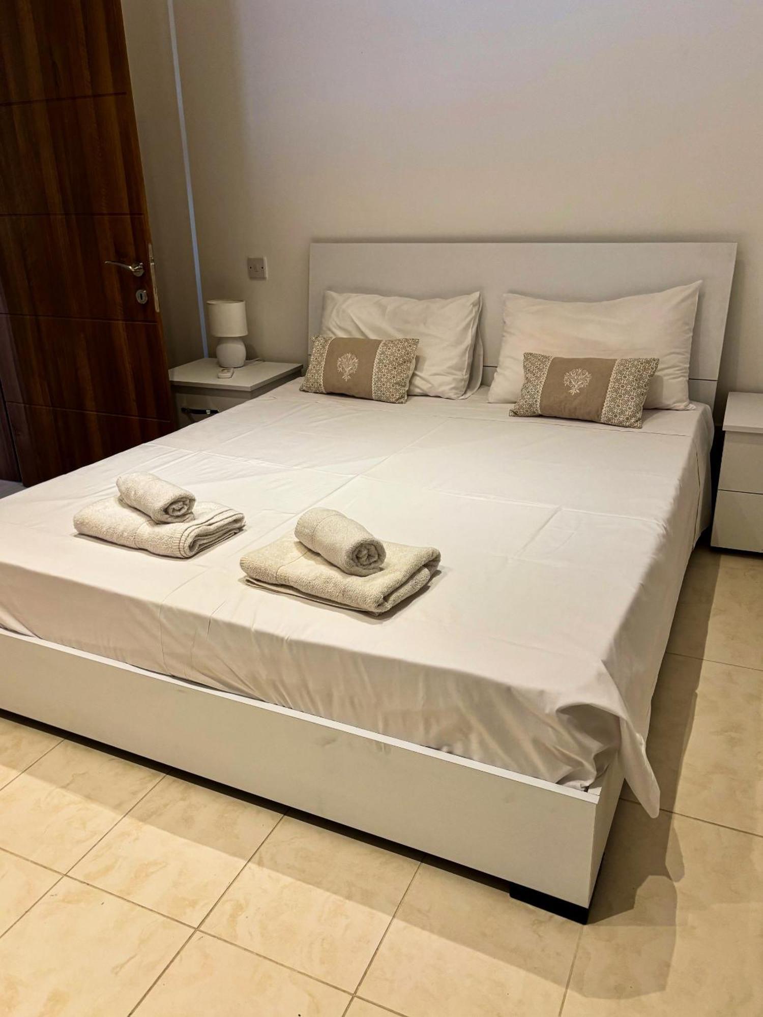 Villa Chambray & *